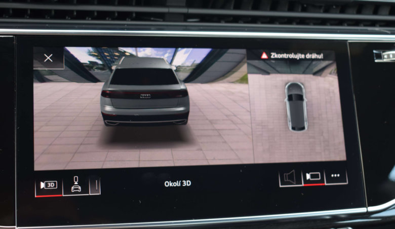 Audi Q8 S-Line/ Panorama/ KeyLess/ Tažné