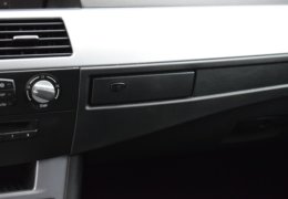 BMW 520d Kombi šedá-026