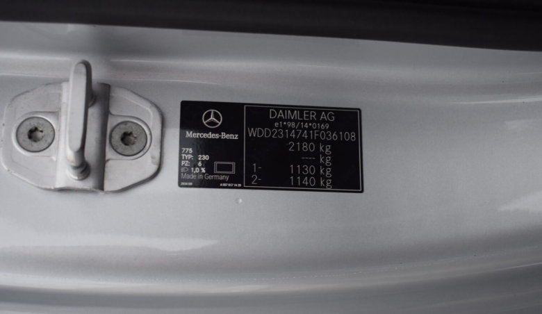 Mercedes-Benz SL63 AMG/AMG Driver’s/Keramické brzdy/H&K/KeyLess