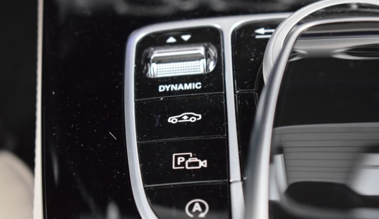 Mercedes-Benz Třídy E 200 4Matic/ AMG/ Keyles/ Airmatic