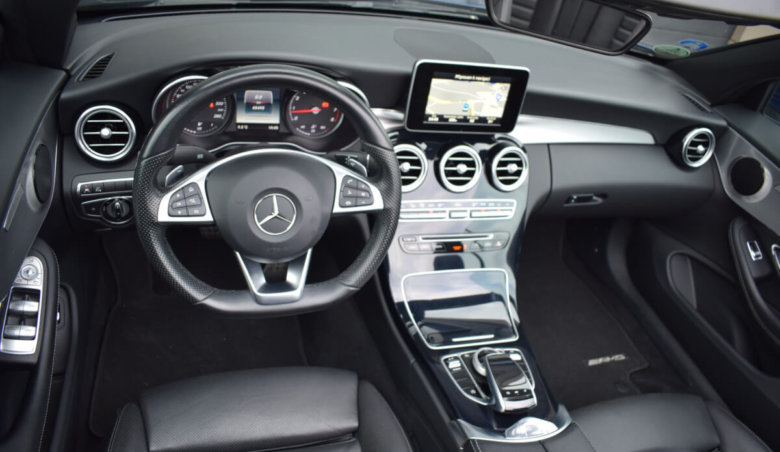 Mercedes-Benz Třídy C 300  /AMG/ Kamera/ Profukované sedačky