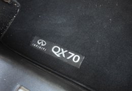 Infiniti QX70 S