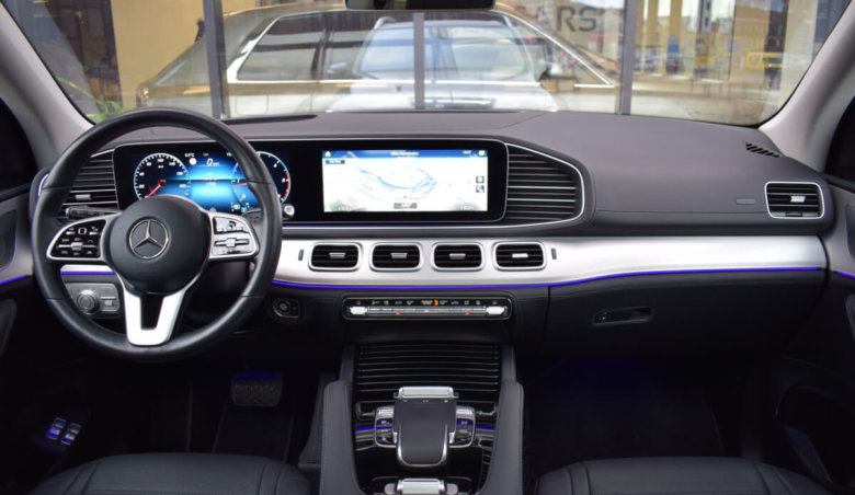 Mercedes-Benz GLE 300d/ AMG/ Distronic/ 360/ Keyless/ Burmester/ 7 míst/ tažné/ Ventilovaná sedadla