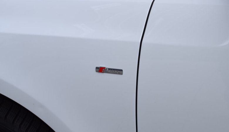 Audi Q5 2.0d Quattro / Keyless