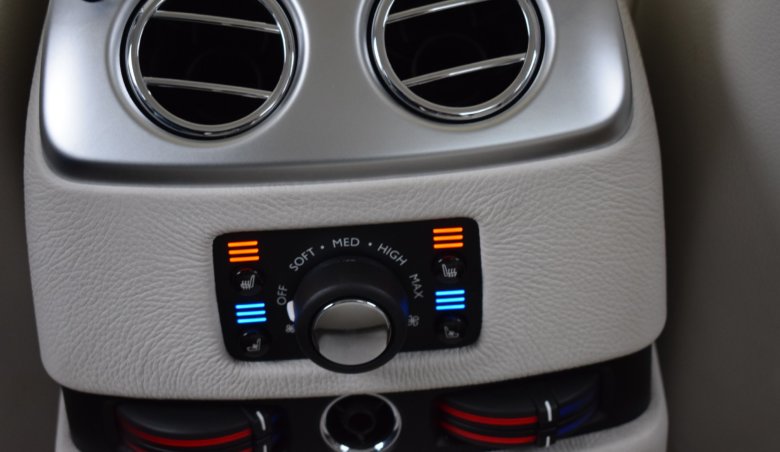 Rolls-Royce Ghost W12/ 420kW/ TOP výbava/ noční vidění/ Keyless/ soft close/