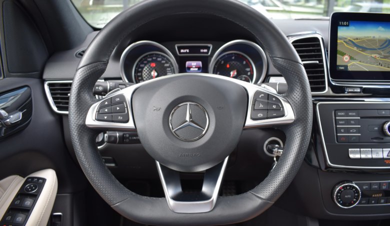 Mercedes-Benz GLE 250d 4MAtic 360/ tažné/ AMG optic