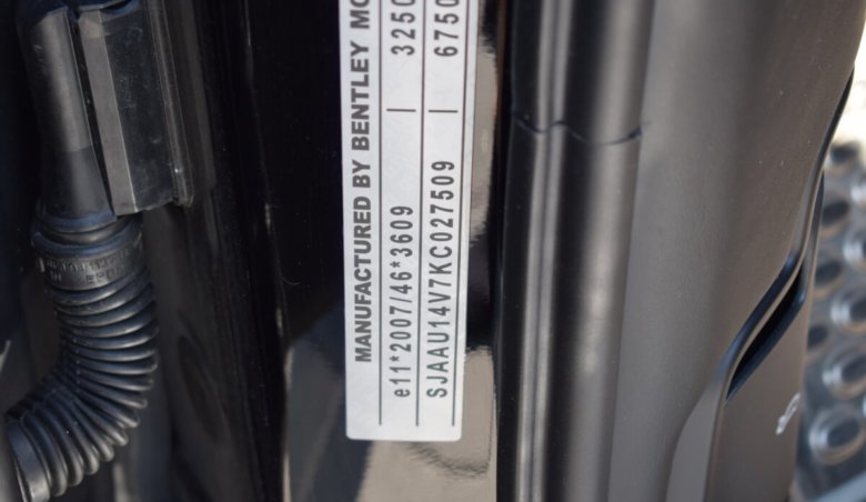 Bentley Bentayga V8 4.0/Centenary edice/NAIM/Black-City-Touring Specification