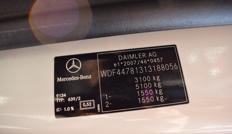 Mercedes Benz V 250D Class/Avantgarde-L/elektrické boční dveře/6 míst verze