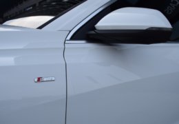 Audi Q8 bíláDSC_0669