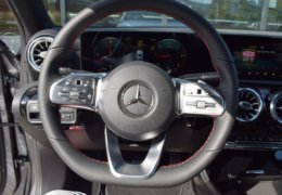 Mercedes A180 šedáDSC_0836