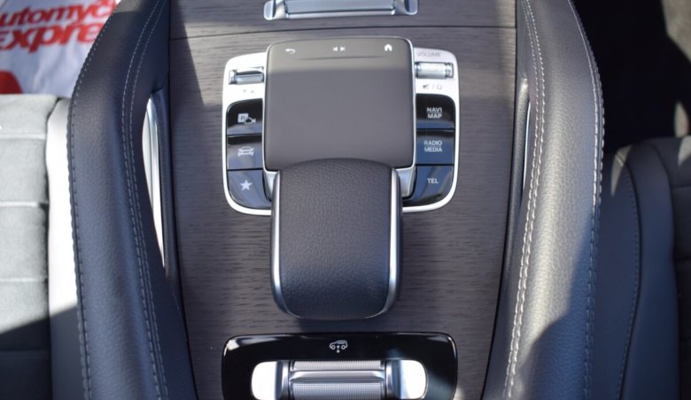 Mercedes-Benz GLE 400d 4Matic /AMG /360 /Distronic / Přední sedadla vč. ventilace