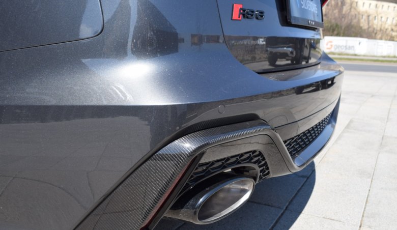 Audi RS6 new model/B&O/Keyless/Karbon/sport. diferenciál/natáčecí zadní náprava