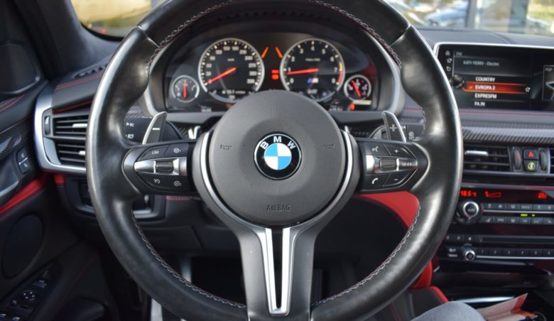 BMW X5M X-drive/Keyless/Odvětrávané sedačky/karbon