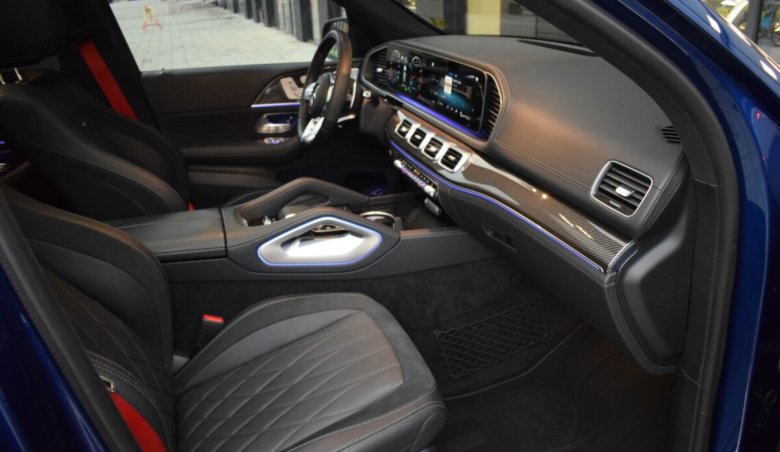 Mercedes-Benz GLE 53 AMG/karbon/4M/keyless/softclose