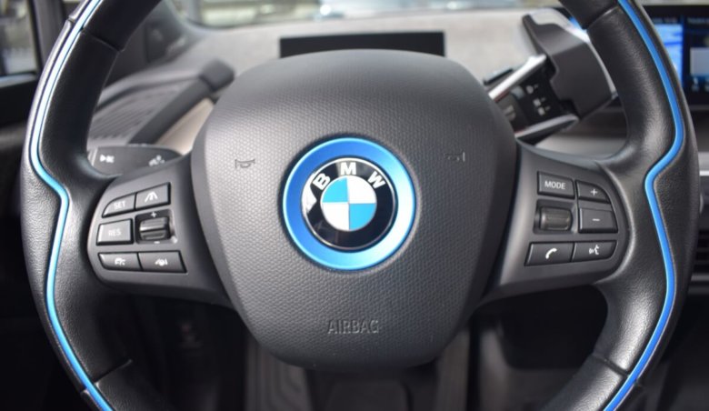 BMW i3S/20″alu/Navi/Kamera/Paket Business/KeyLess/Tepelné čerpadlo