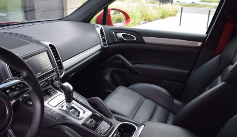 Porsche Cayenne Diesel/Bose/Vyhř.sedadla vzadu/Vyhřívané čelní okno