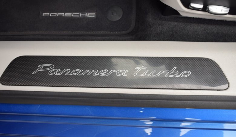 Porsche Panamera Turbo/Záruka/CZ/DPH/Alcantara/Vzduch pod./