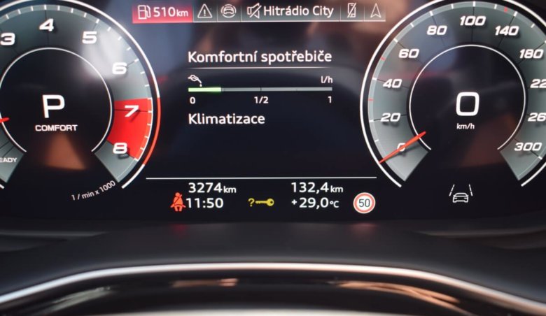 Audi SQ7/KeyLess/SoftClose/Masáže/Tažné/Vzduch/Dvojitá okna