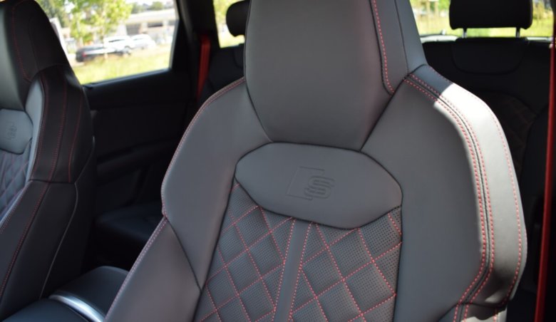 Audi SQ7/KeyLess/SoftClose/Masáže/Tažné/Vzduch/Dvojitá okna