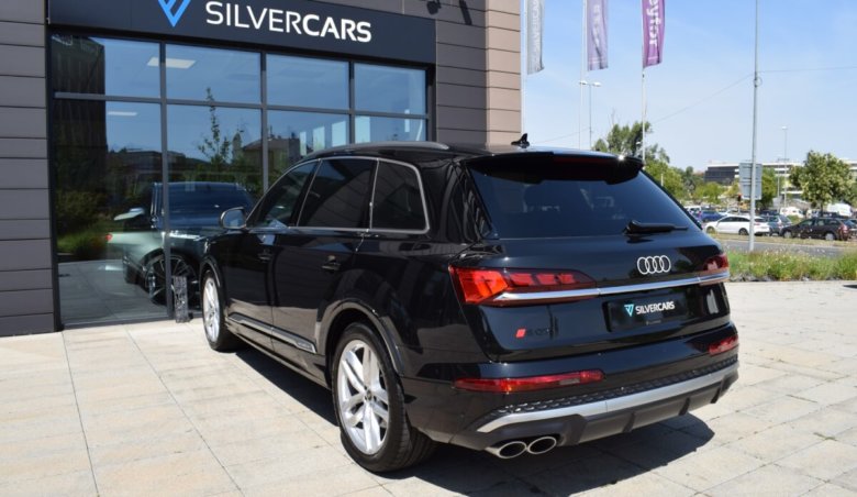 Audi SQ7/KeyLess/SoftClose/Masáže/Tažné/Vzduch/Dvojitá okna