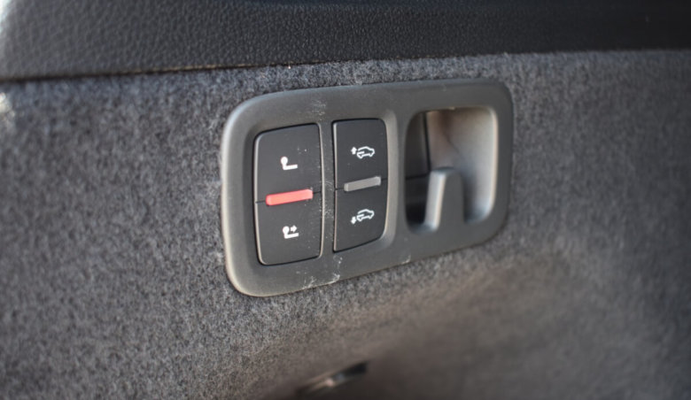 Audi SQ7/KeyLess/SoftClose/Masáže/Tažné/Vzduch/Dvojitá okna