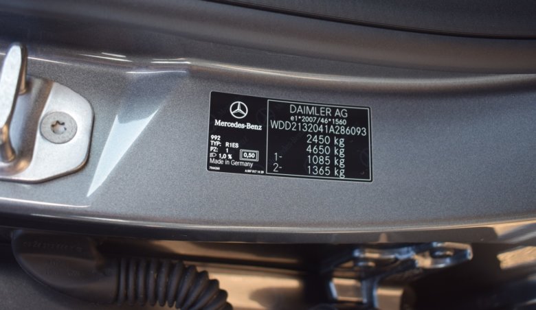 Mercedes Benz E220d kombi/AMG/Head-up/Tažné/Panorama