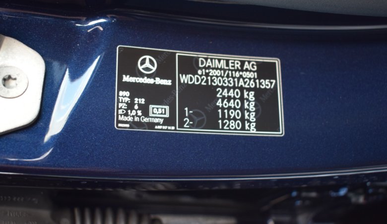 Mercedes Benz E350d sedan/AMG/Distronic/Head-up/Kůže