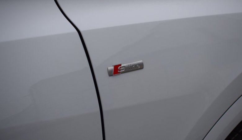 Audi Q8 50TDi/2xS-Line/Tažné/KeyLess