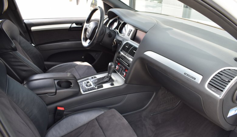 Audi Q7 3.0 TDi/2x S-Line/ Keyless/Vzduc