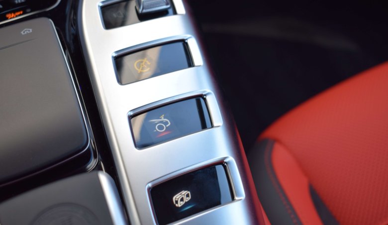 Mercedes-Benz GT 53 4MATIC +/ Distronic/ Soft close/ Keyless Go/ Klimatizované sedačky